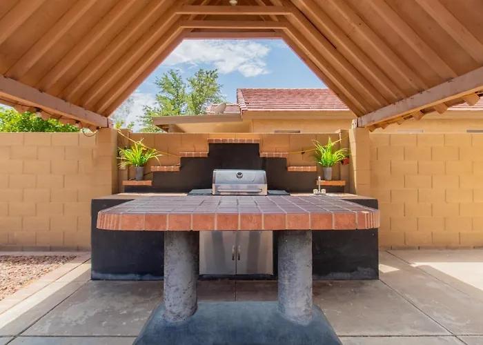 Heated Pool Comfy King Queen Bbq *